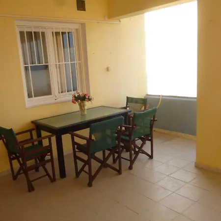 House By The Sea Water Appartamento