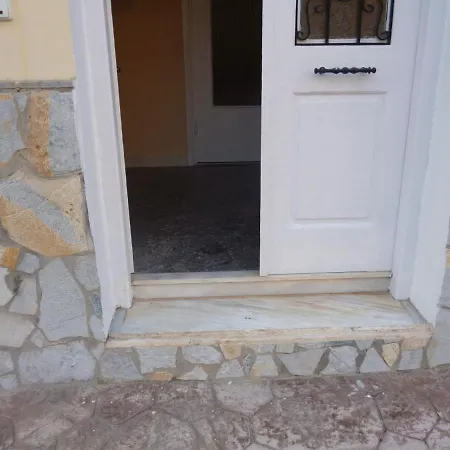 House By The Sea Water Appartamento